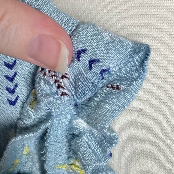 Mine L cactus print top blue gray - Picture 9 of 11